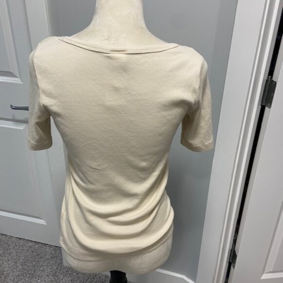 2/$20 Ready to Wear H&M Basics Ribbed Cream Shirt - Size Large - Picture 2 of 5